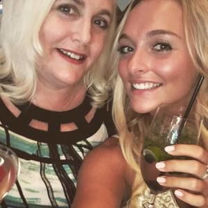 Meet your Posher, Christina
